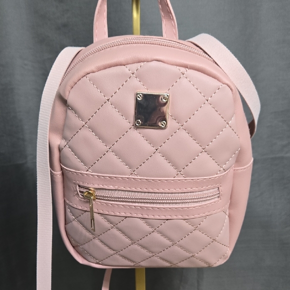 Elegant Pink Quilted Backpack NWOT - Picture 4 of 4